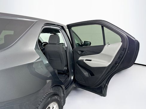 Used 2020 Chevrolet Equinox LT FWD image 27