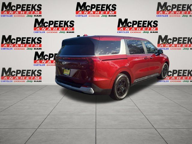 Used 2026 Kia Carnival FWD image 5