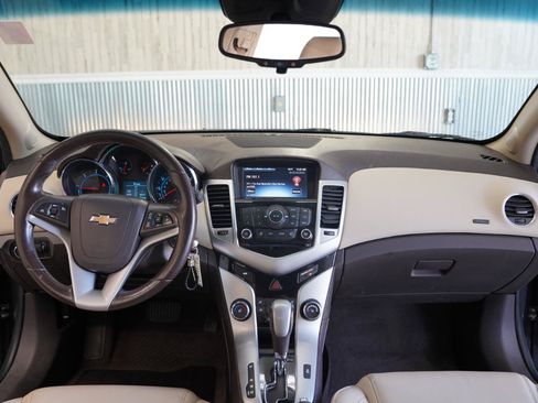 Used 2015 Chevrolet Cruze Diesel FWD image 17