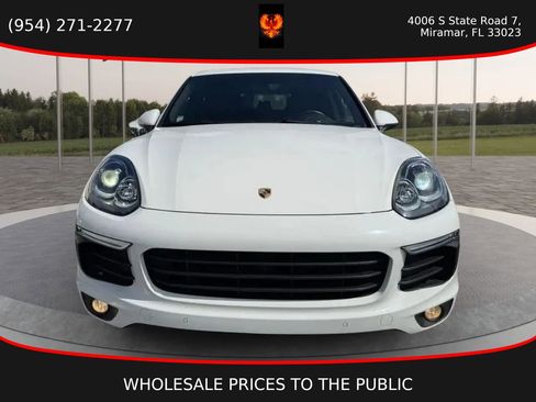 Used 2016 Porsche Cayenne AWD/4WD image 3