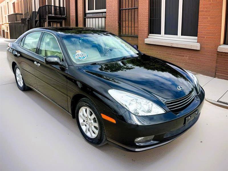 Used 2002 Lexus ES 330 FWD image 1