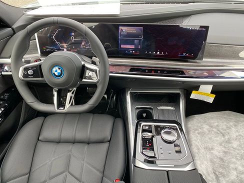 New 2026 BMW 750e xDrive 750e xDrive w/ Executive Package image 12