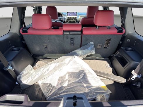 Used 2022 Lexus GX 460 Premium w/ Premium Package AWD/4WD image 21