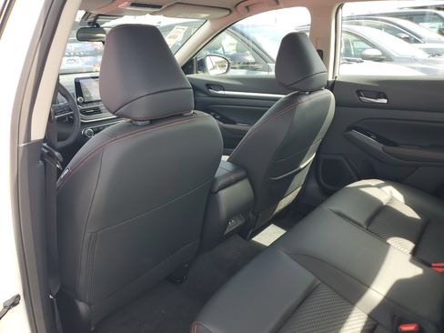 New 2025 Nissan Altima 2.5 SR image 16