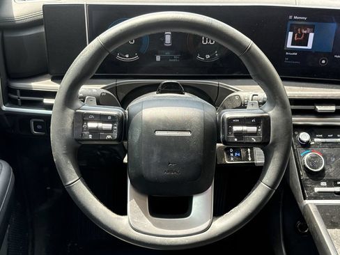 Used 2025 Hyundai Santa Fe SEL FWD image 13
