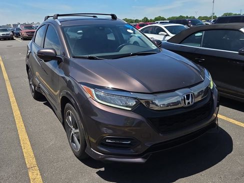 Used 2019 Honda HR-V Touring image 3