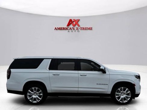Used 2021 Chevrolet Suburban Premier w/ Premium Package RWD image 7