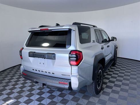Used 2025 Toyota 4Runner TRD Off-Road Premium AWD/4WD image 3