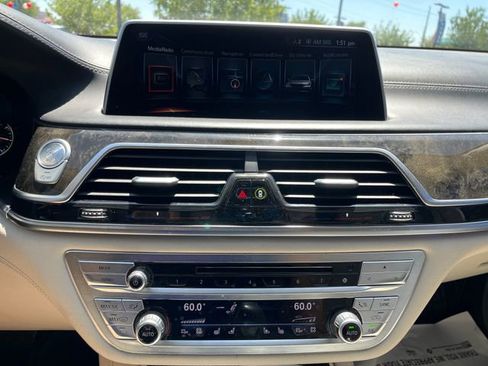 Used 2016 BMW 740i RWD image 7