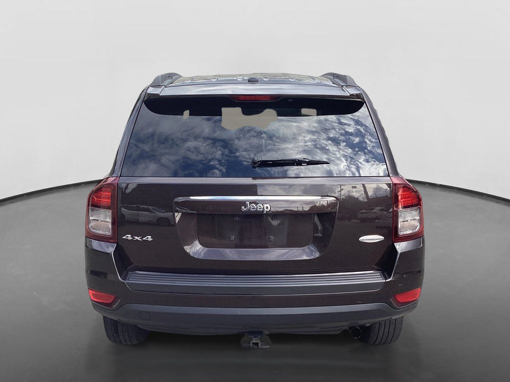 Used 2014 Jeep Compass Latitude w/ Sun/Sound Group AWD/4WD image 6