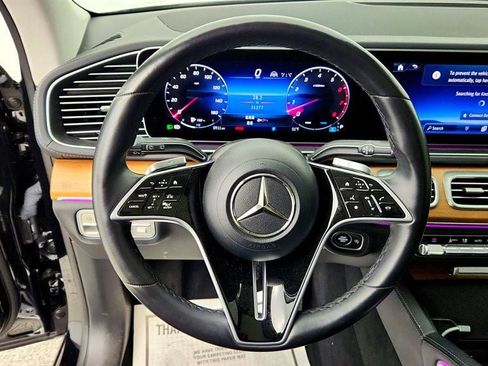 Used 2024 Mercedes-Benz GLS 450 4MATIC image 13