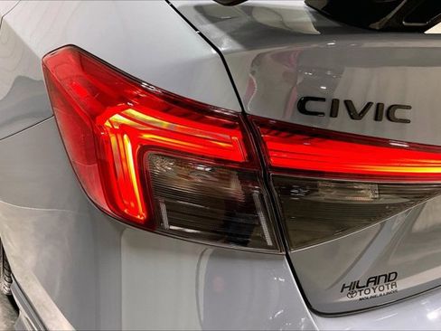 Used 2023 Honda Civic Sport image 29