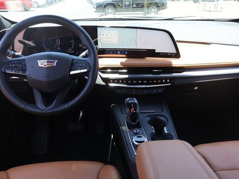 Certified 2024 Cadillac XT4 Premium Luxury FWD image 16