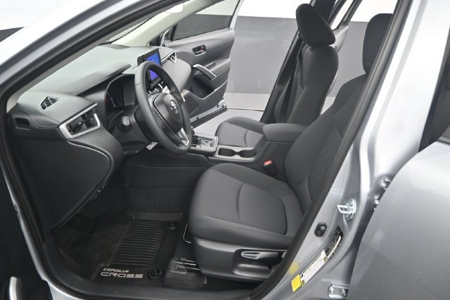 New 2026 Toyota Corolla Cross LE FWD image 10