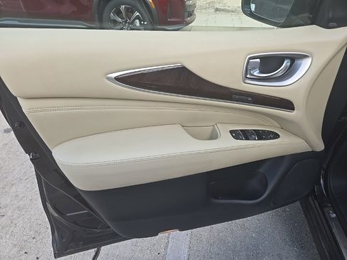 Used 2020 INFINITI QX60 Luxe w/ Sensory Package image 12