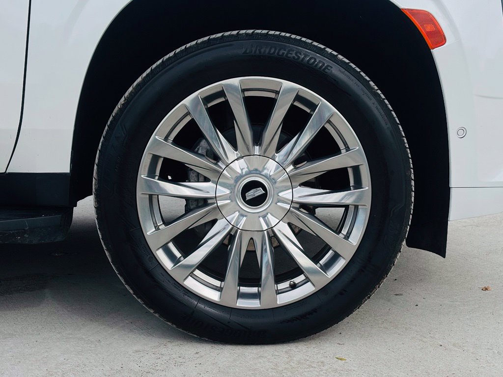 Used 2021 Cadillac Escalade Premium Luxury AWD/4WD image 26