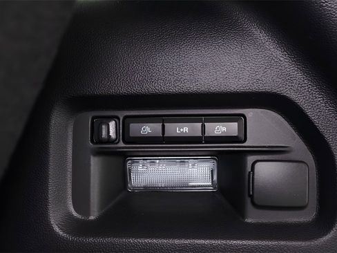 Used 2025 Ford Explorer Platinum w/ LUX Leather Package image 43