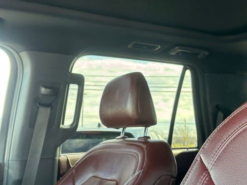 Used 2024 Ford Expedition Limited image 11