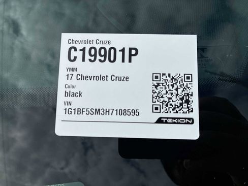 Certified 2017 Chevrolet Cruze Premier image 35