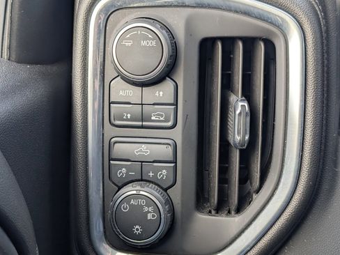 Used 2022 Chevrolet Silverado 1500 LT image 12