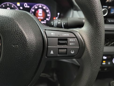 Certified 2025 Honda Accord LX image 24