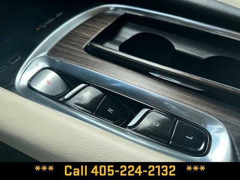 Used 2023 Buick Enclave Avenir AWD/4WD image 34