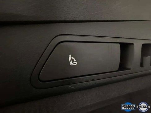 Used 2021 Audi e-tron Premium image 85