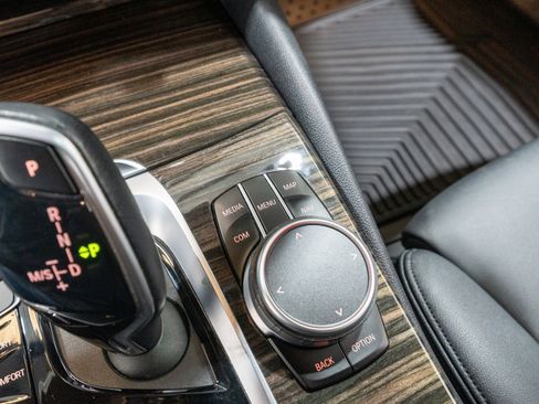 Used 2019 BMW 530i xDrive w/ Convenience Package image 22