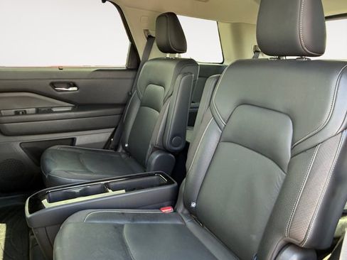 Used 2022 Nissan Pathfinder SL w/ SL Premium Package AWD/4WD image 16