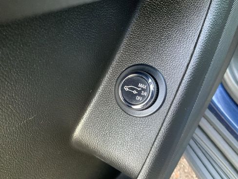 Certified 2023 Chevrolet Traverse LT image 24