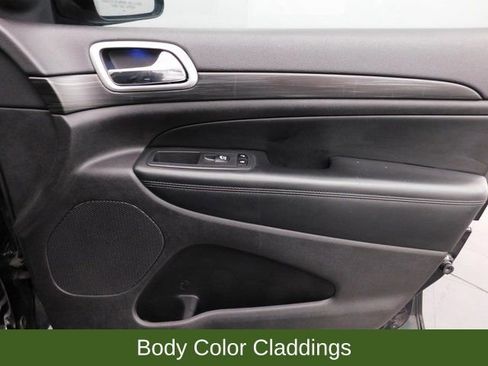 Used 2019 Jeep Grand Cherokee Altitude image 33