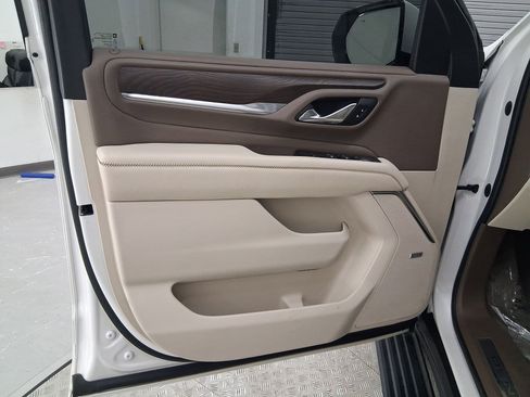 Used 2021 GMC Yukon XL Denali w/ Denali Premium Package image 21