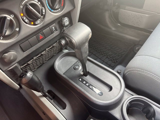 Used 2010 Jeep Wrangler Unlimited Sport AWD/4WD image 19