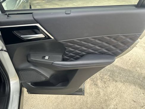 Used 2024 Mitsubishi Outlander SEL FWD image 35