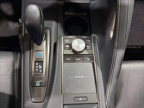 Used 2021 Lexus LC 500 Convertible image 28