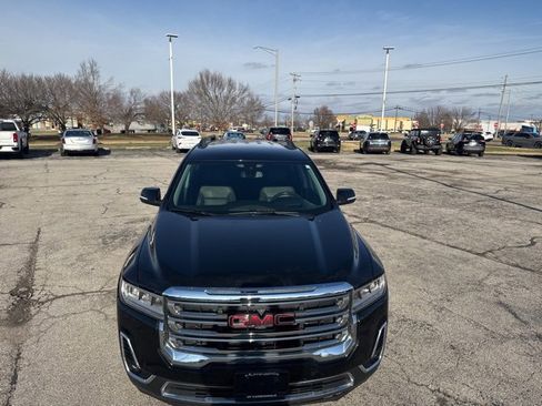 Certified 2020 GMC Acadia SLT w/ Driver Alert Package II image 10