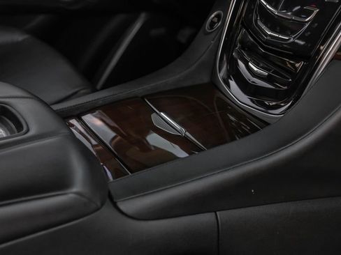 Used 2020 Cadillac Escalade ESV Luxury w/ Escalade Sport Edition image 20