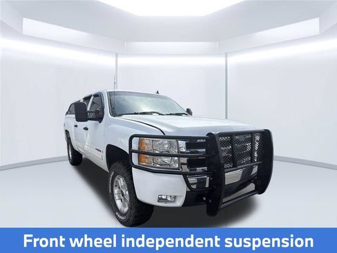 Used 2007 Chevrolet Silverado 1500 LT w/ 2LT Audio Package AWD/4WD image 8