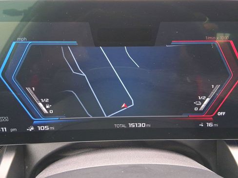 Used 2025 BMW M5 w/ Executive Package image 17