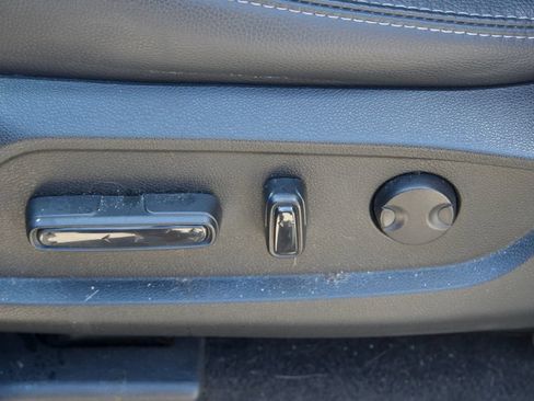 Used 2023 Honda Pilot Touring image 19