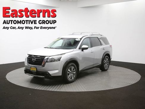 Used 2023 Nissan Pathfinder SL image 54
