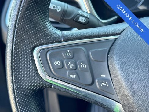 Used 2020 Chevrolet Equinox LT FWD image 21