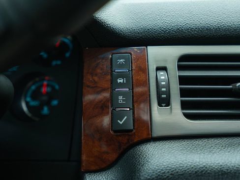 Used 2012 Chevrolet Tahoe LT w/ All-Star Edition AWD/4WD image 26