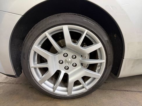 Used 2010 Maserati GranTurismo S RWD image 21