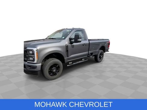 Used 2023 Ford F250 XL w/ STX Appearance Package image 4