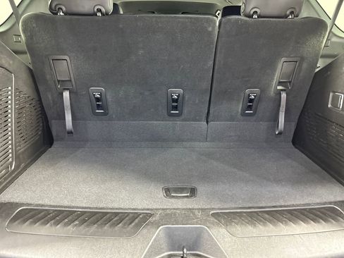 Used 2023 GMC Yukon SLT image 20