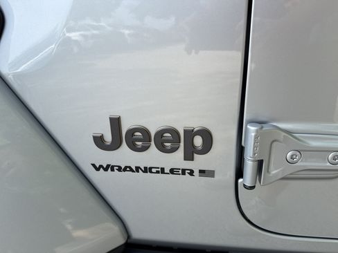 Used 2023 Jeep Wrangler Unlimited Rubicon 392 w/ Trailer Tow Package AWD/4WD image 11