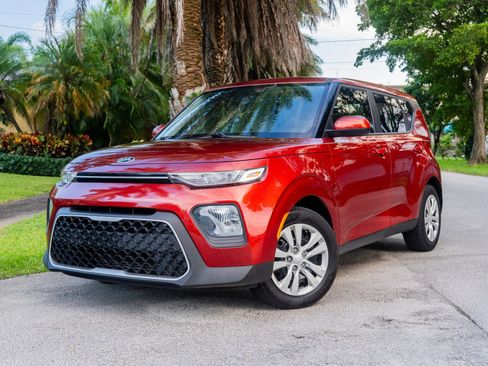 Used 2020 Kia Soul LX image 7