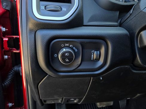 New 2026 RAM 2500 Big Horn AWD/4WD image 12