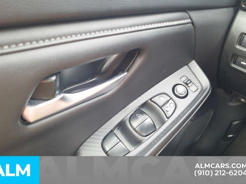 Used 2024 Nissan Sentra SV FWD image 16